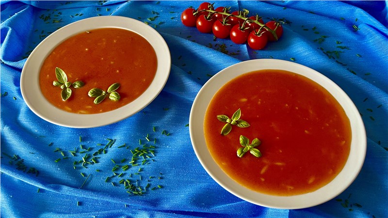 paradajková polievka | paradajkova polievka | zdravá polievka | zeleninová polievka | recepty z paradajok | paradajkové recepty 